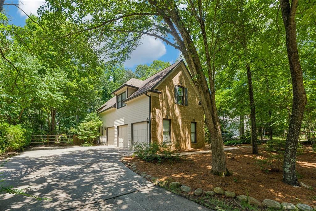 7035 Ridge Forest Walk