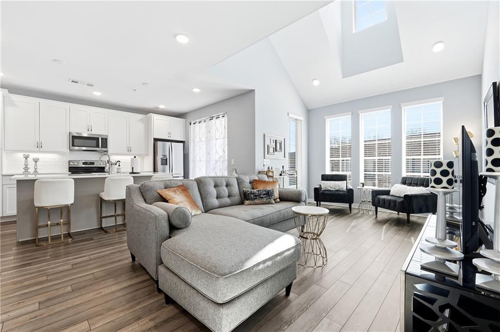 521 Burton Drive 704