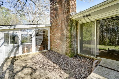 A home in Dawsonville