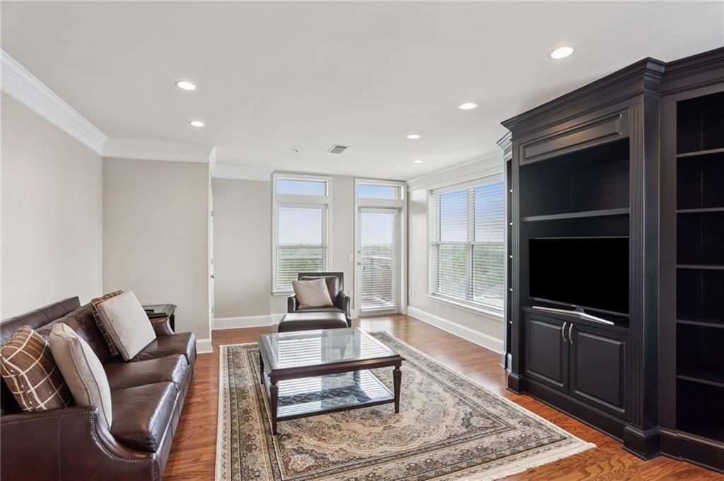 3334 Peachtree Road NE 1109
