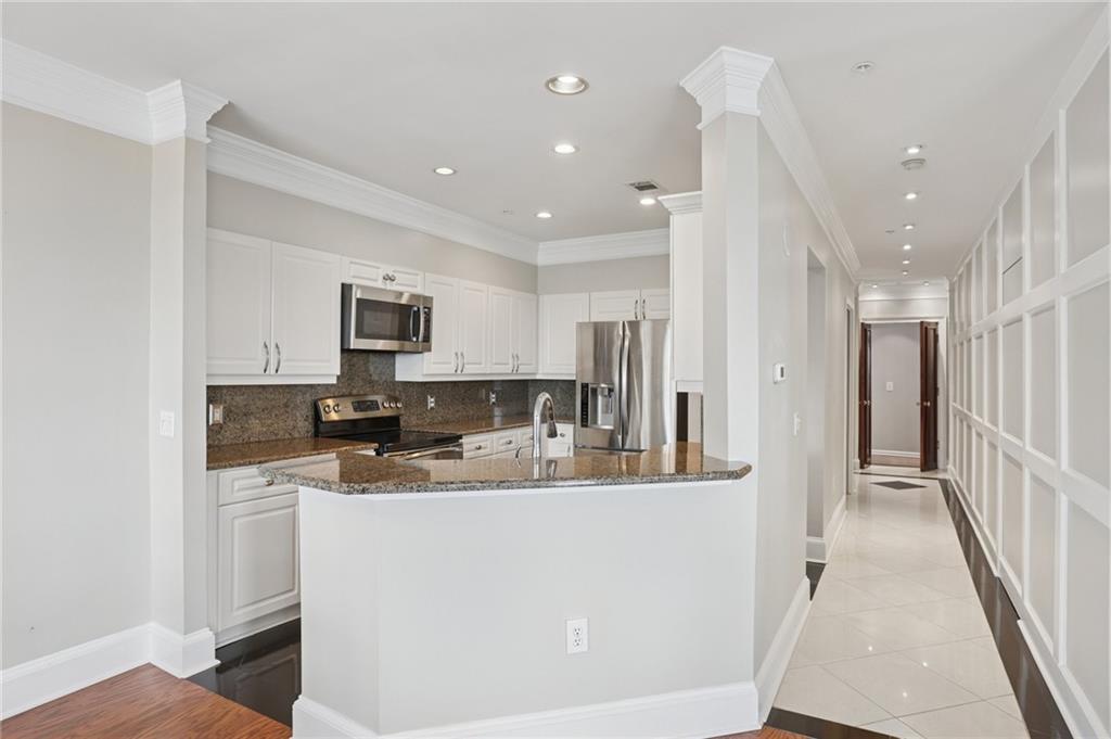 3334 Peachtree Road NE 1109