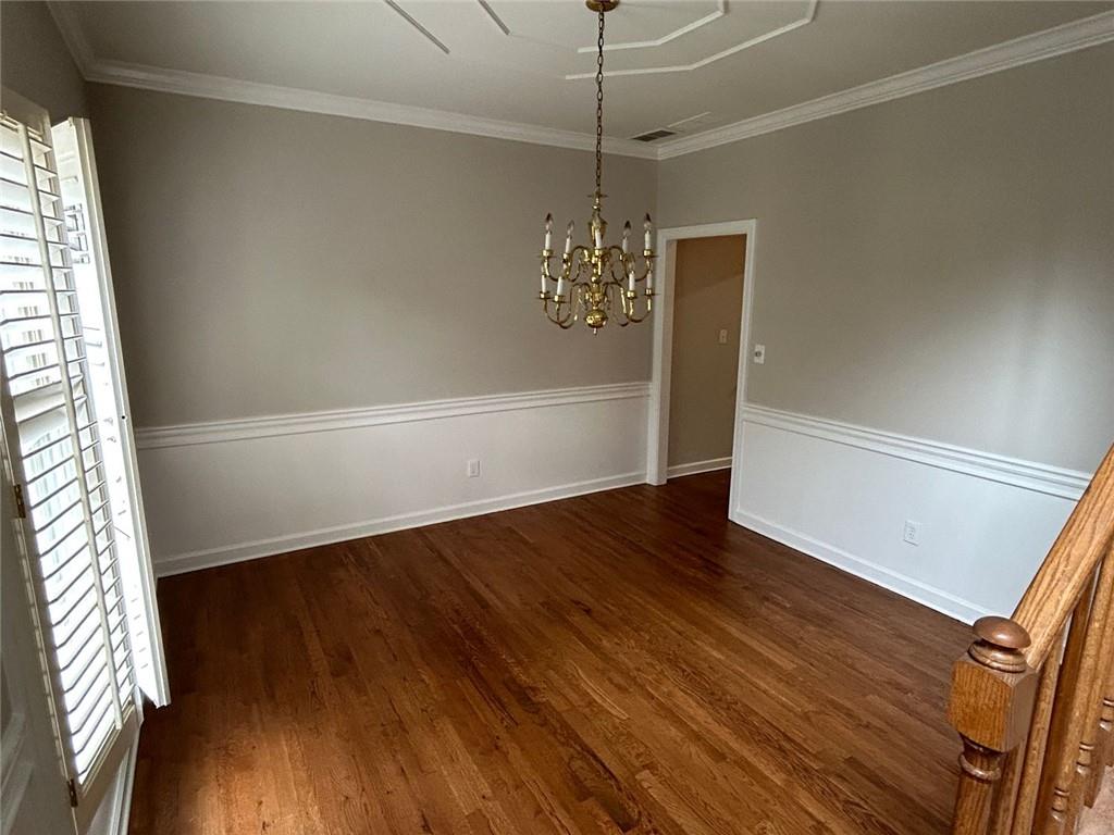 1463 Crescent Walk