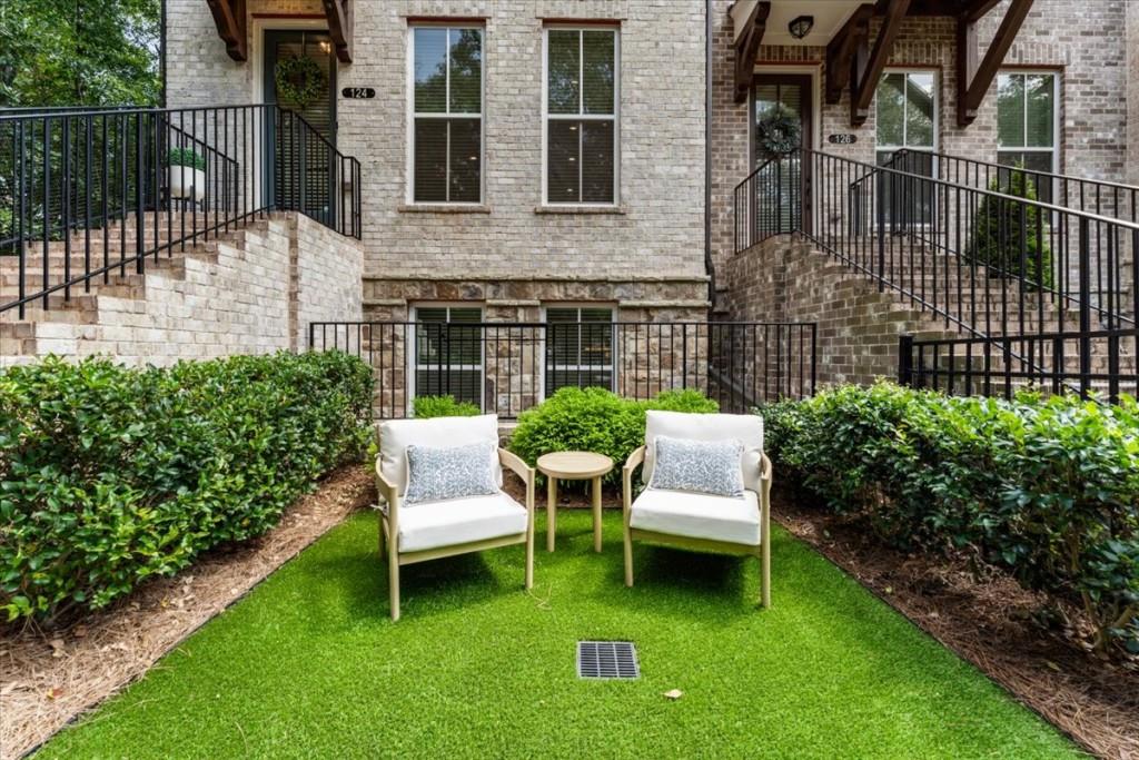 124 Everley Walk