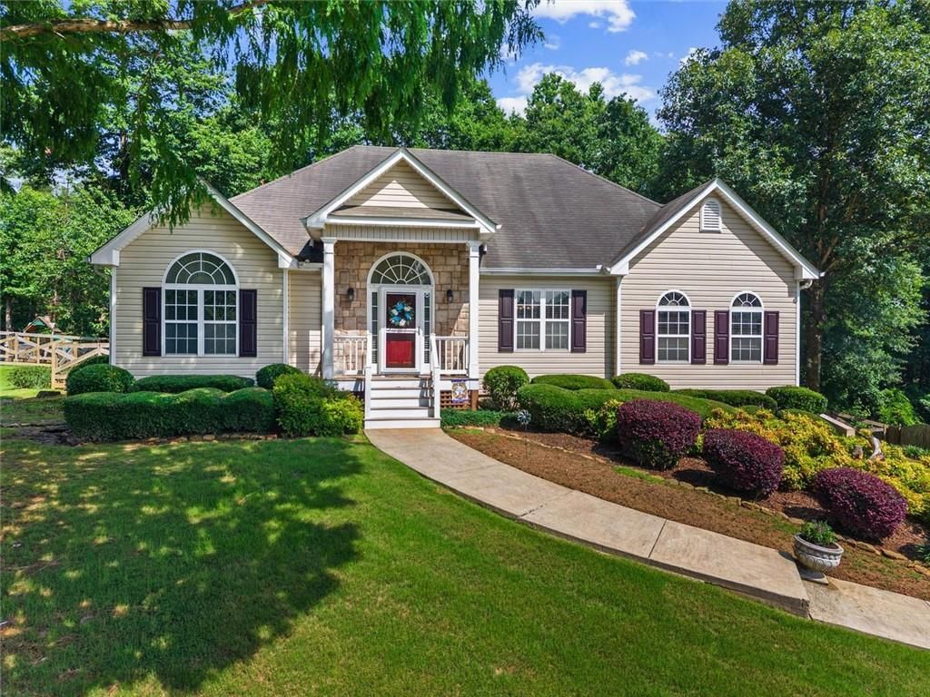 Photo of 208 Stonegate Court, Canton, GA 30114 (MLS # 7786405)
