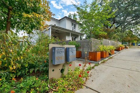 Photo of 1092 Kirkwood Avenue SE, Atlanta, GA 30316 (MLS # 7705647)