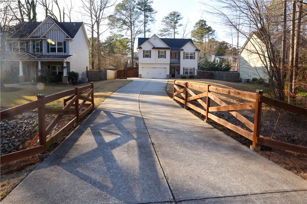 793 Round Tree Court, Lawrenceville, Georgia image 2