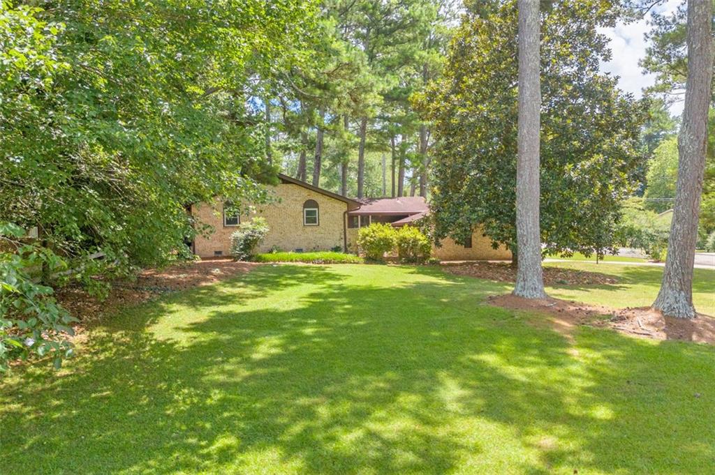3102 CLAIBORNE Drive