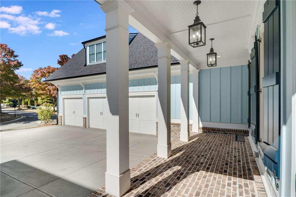 2030 Greenleffe Drive