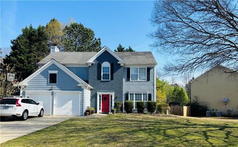 Homes For Sale - 552 Glen Level Circle<br/> Sugar Hill, GA 30518