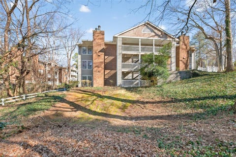 Homes For Sale - 201 Barrington Hills Drive<br/> Atlanta, GA 30350