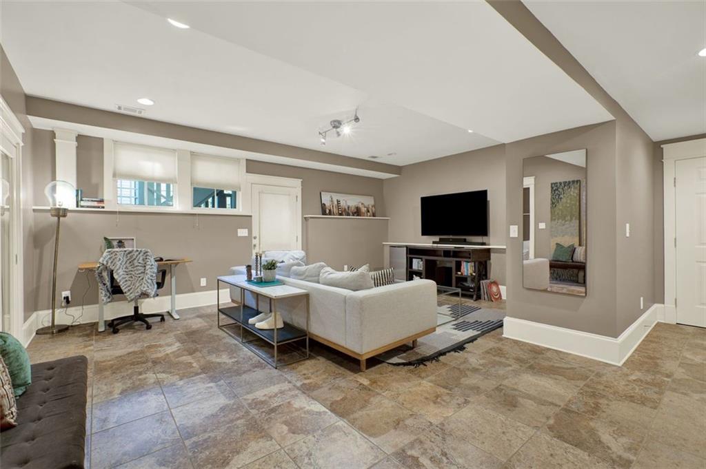 Winnona Park - Residential