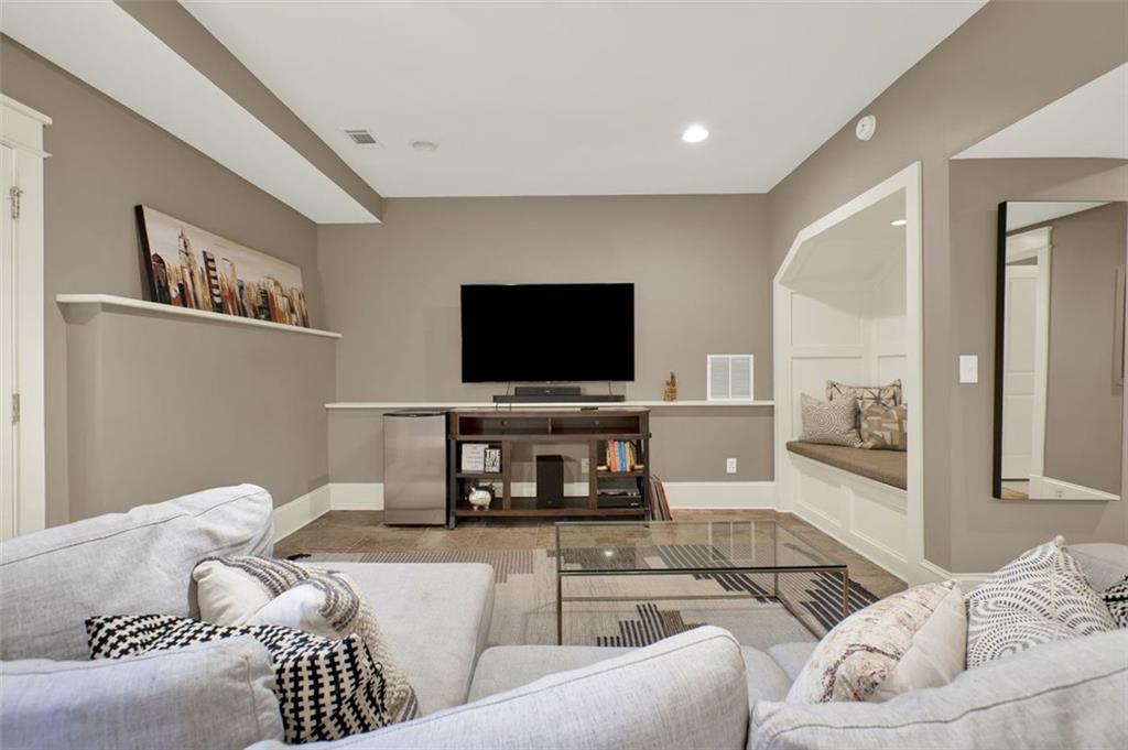 Winnona Park - Residential