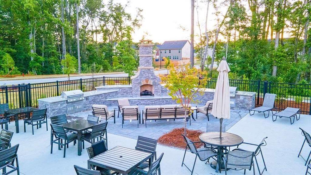 300 Aspen Valley Drive, Loganville, Georgia image 5