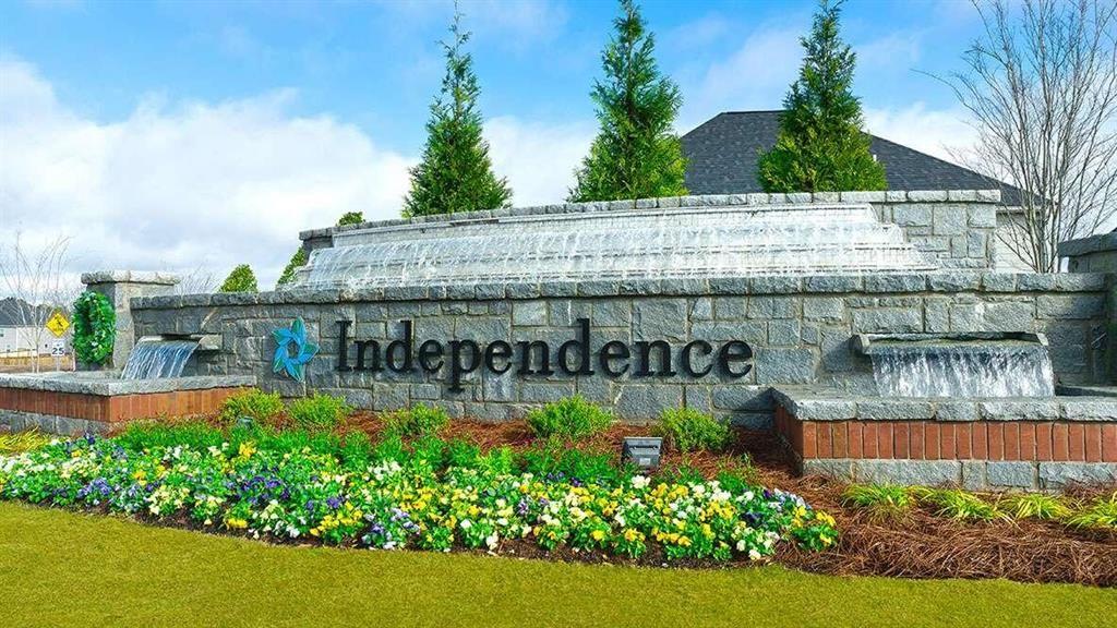 300 Aspen Valley Drive, Loganville, Georgia image 2