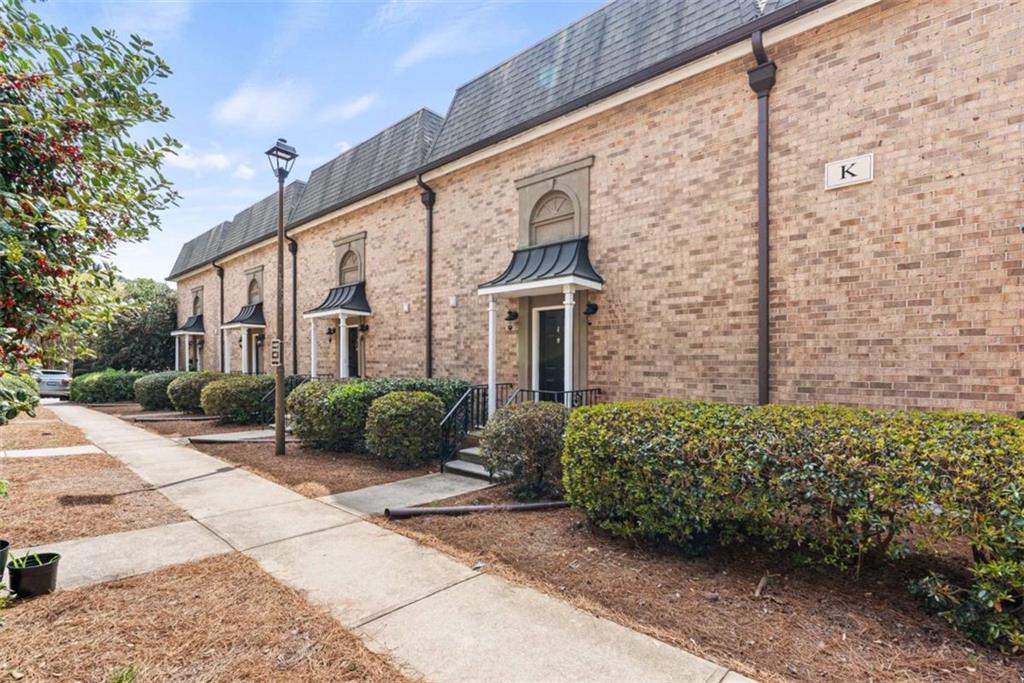 6980 Roswell Road K4