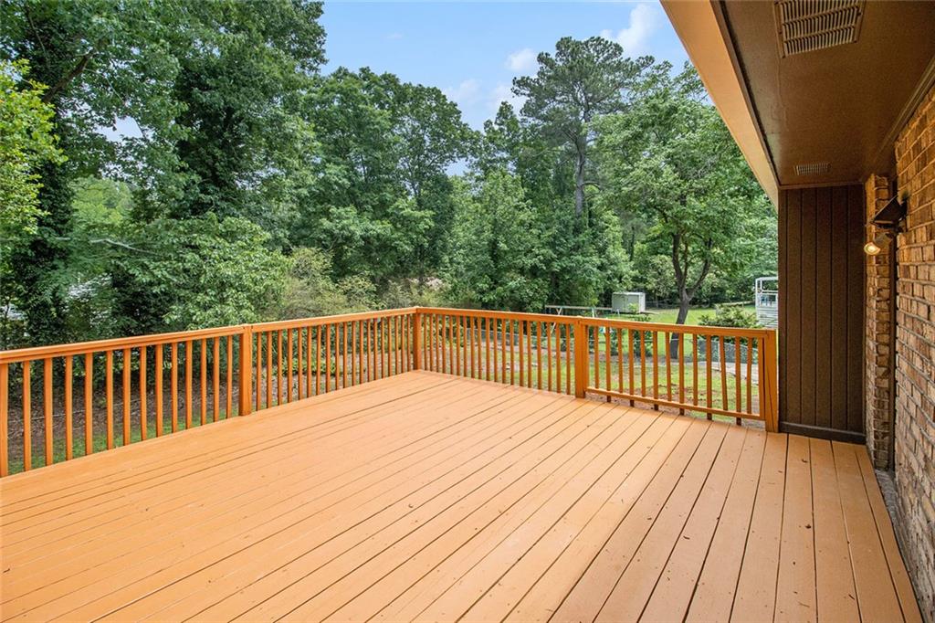 530 Village Green Court, Lilburn, Georgia image 29