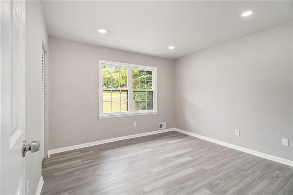 530 Village Green Court, Lilburn, Georgia image 18