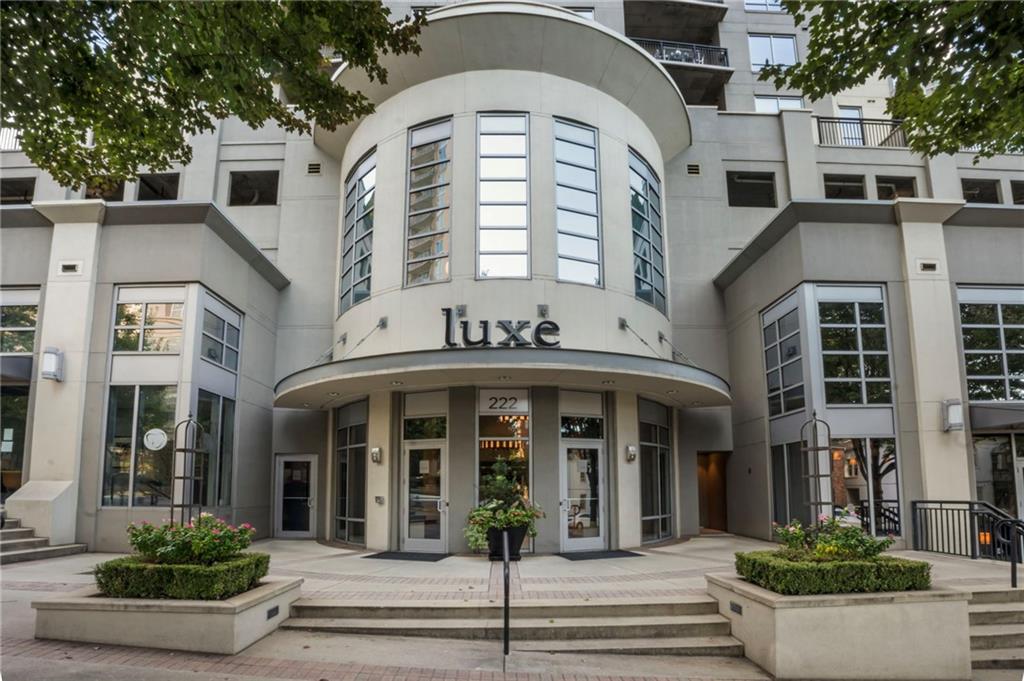 222 12th Street NE 2002