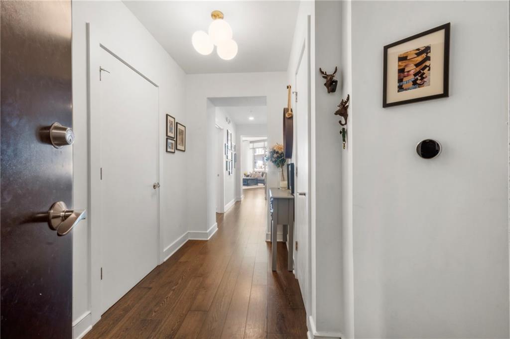 222 12th Street NE 2002