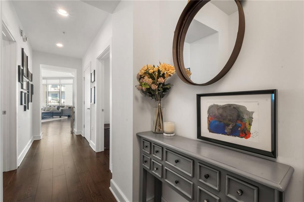 222 12th Street NE 2002