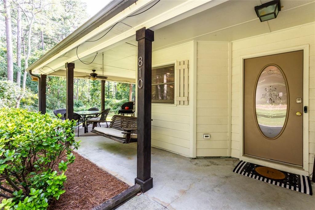 810 Northlake Circle