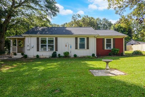 A home in Flowery Branch