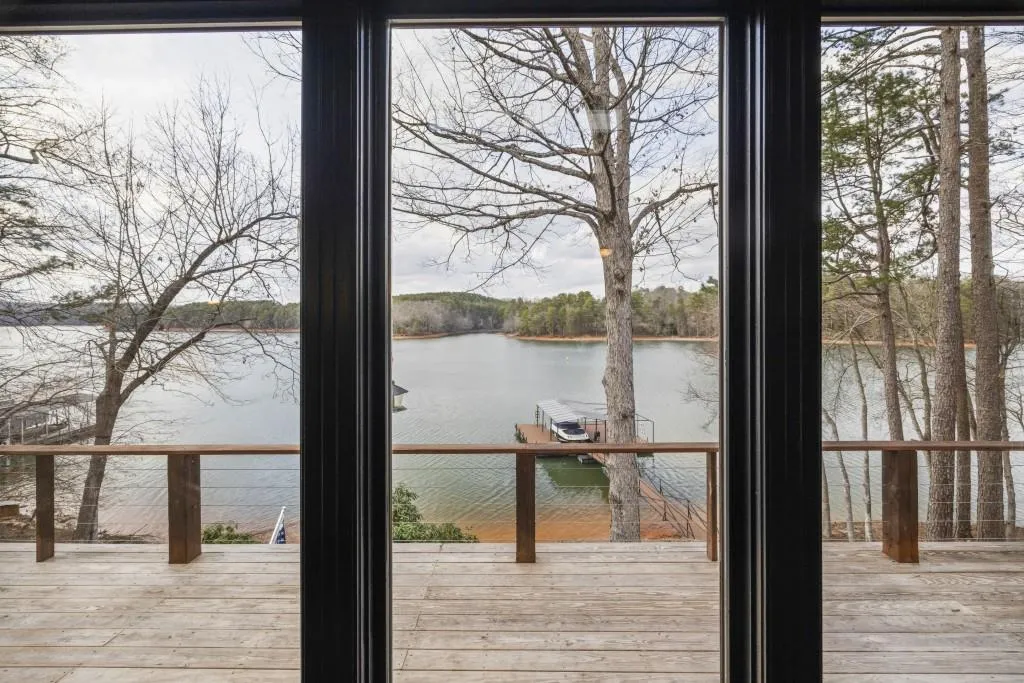 Toccoa, Georgia 30577, United States, 4 Bedrooms Bedrooms, ,4 BathroomsBathrooms,Residential,Pending,4413