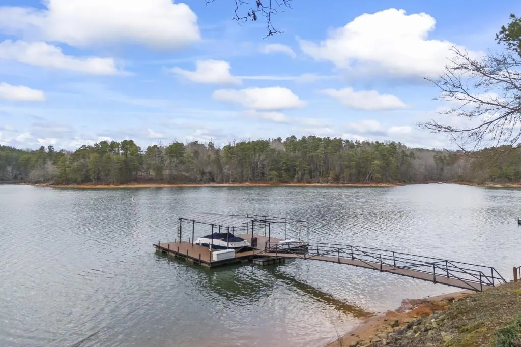 Toccoa, Georgia 30577, United States, 4 Bedrooms Bedrooms, ,4 BathroomsBathrooms,Residential,Pending,4413