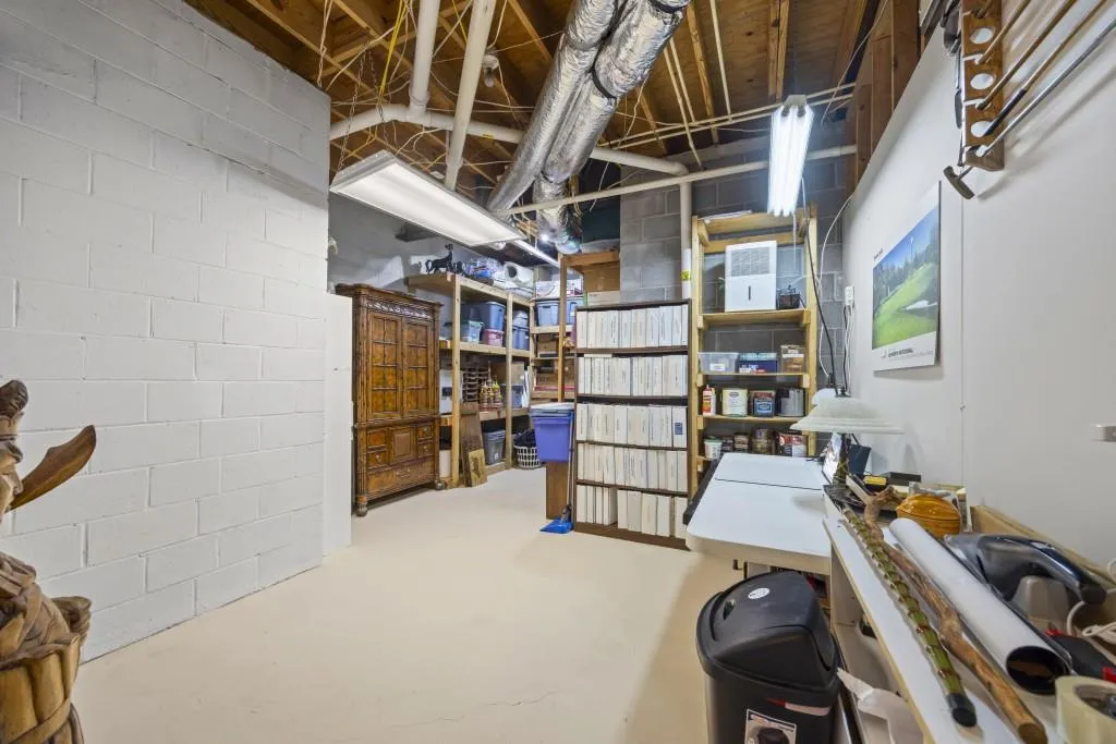 Toccoa, Georgia 30577, United States, 4 Bedrooms Bedrooms, ,4 BathroomsBathrooms,Residential,Pending,4413