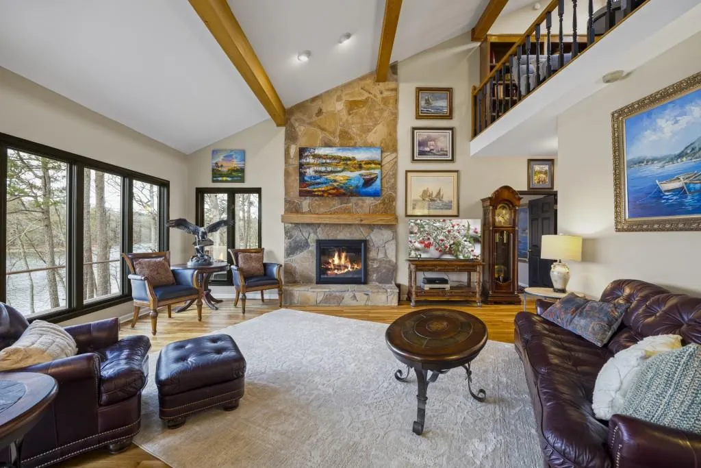 Toccoa, Georgia 30577, United States, 4 Bedrooms Bedrooms, ,4 BathroomsBathrooms,Residential,Pending,4413