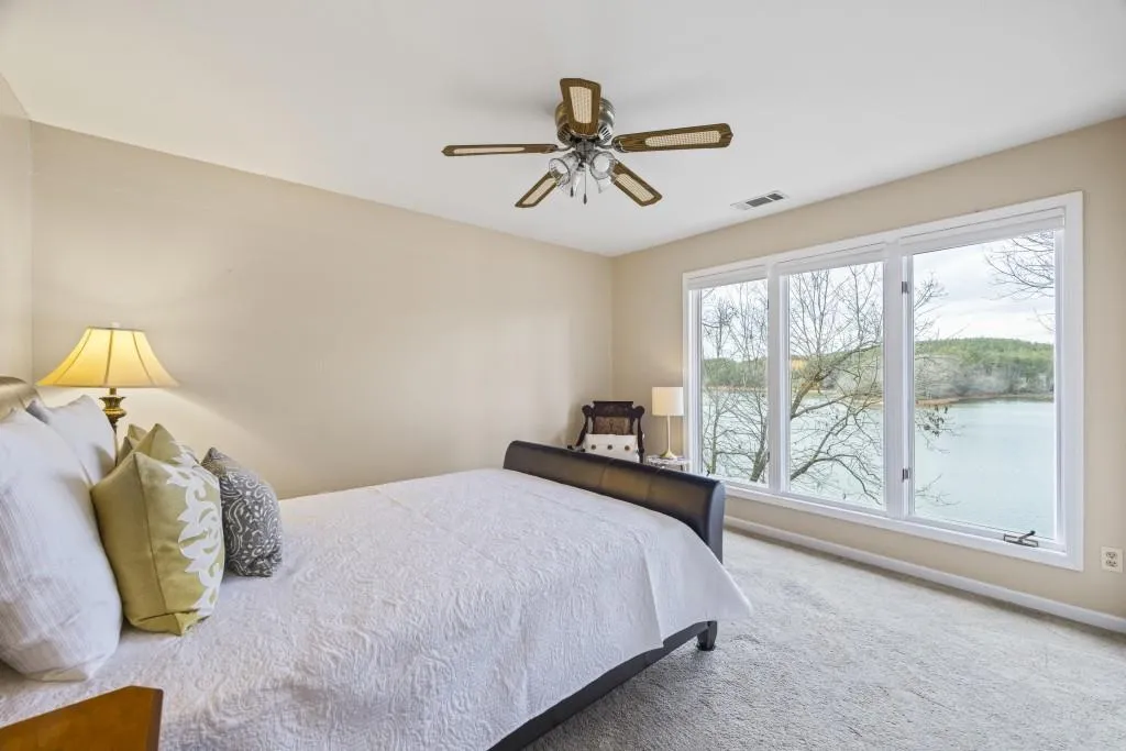 Toccoa, Georgia 30577, United States, 4 Bedrooms Bedrooms, ,4 BathroomsBathrooms,Residential,Pending,4413