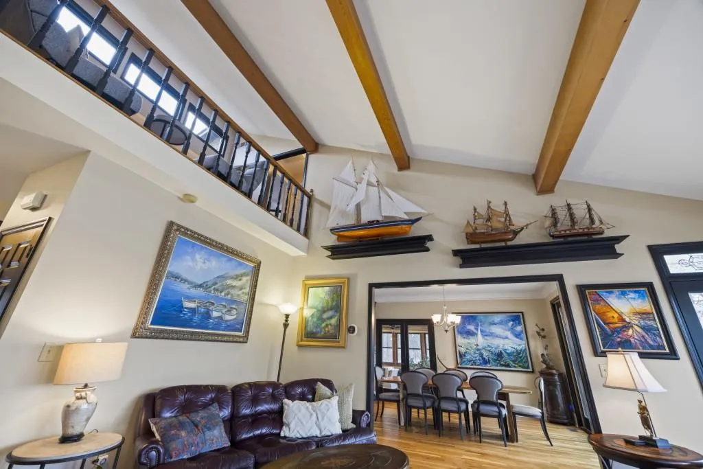 Toccoa, Georgia 30577, United States, 4 Bedrooms Bedrooms, ,4 BathroomsBathrooms,Residential,Pending,4413