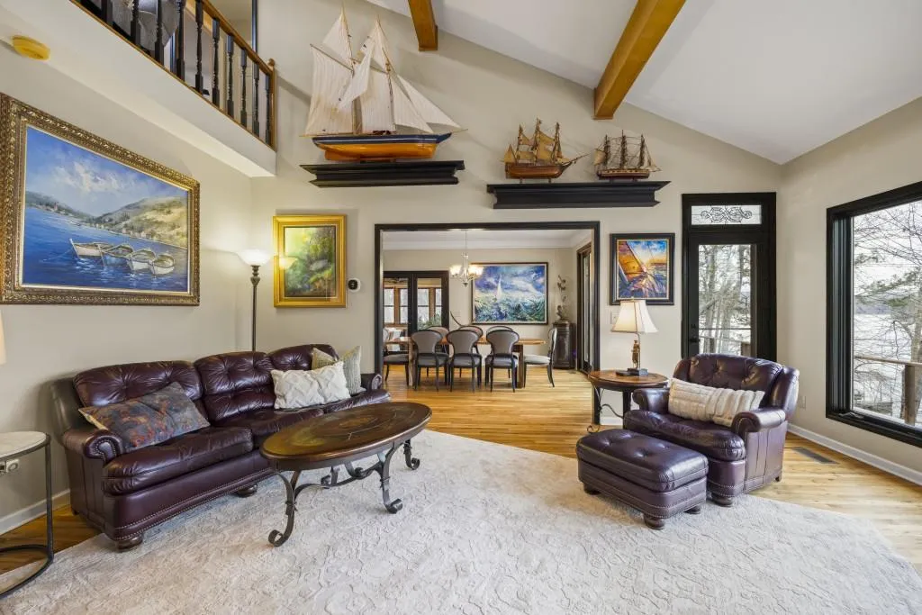 Toccoa, Georgia 30577, United States, 4 Bedrooms Bedrooms, ,4 BathroomsBathrooms,Residential,Pending,4413