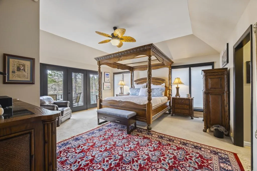 Toccoa, Georgia 30577, United States, 4 Bedrooms Bedrooms, ,4 BathroomsBathrooms,Residential,Pending,4413