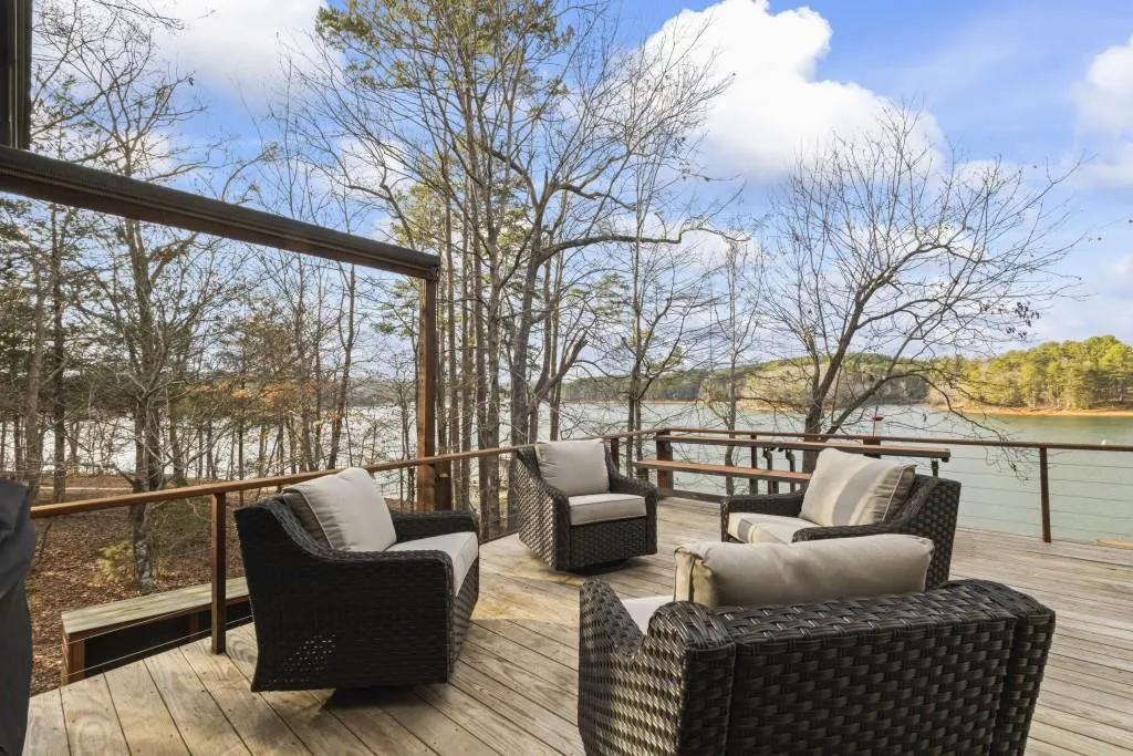 Toccoa, Georgia 30577, United States, 4 Bedrooms Bedrooms, ,4 BathroomsBathrooms,Residential,Pending,4413