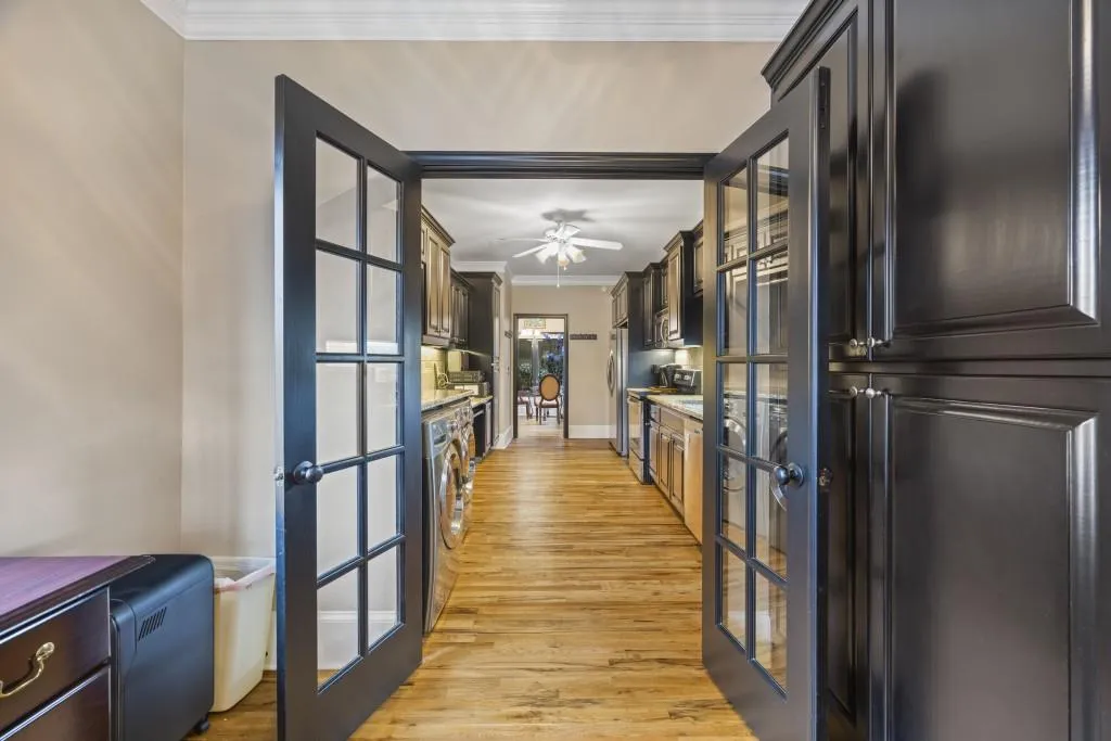 Toccoa, Georgia 30577, United States, 4 Bedrooms Bedrooms, ,4 BathroomsBathrooms,Residential,Pending,4413