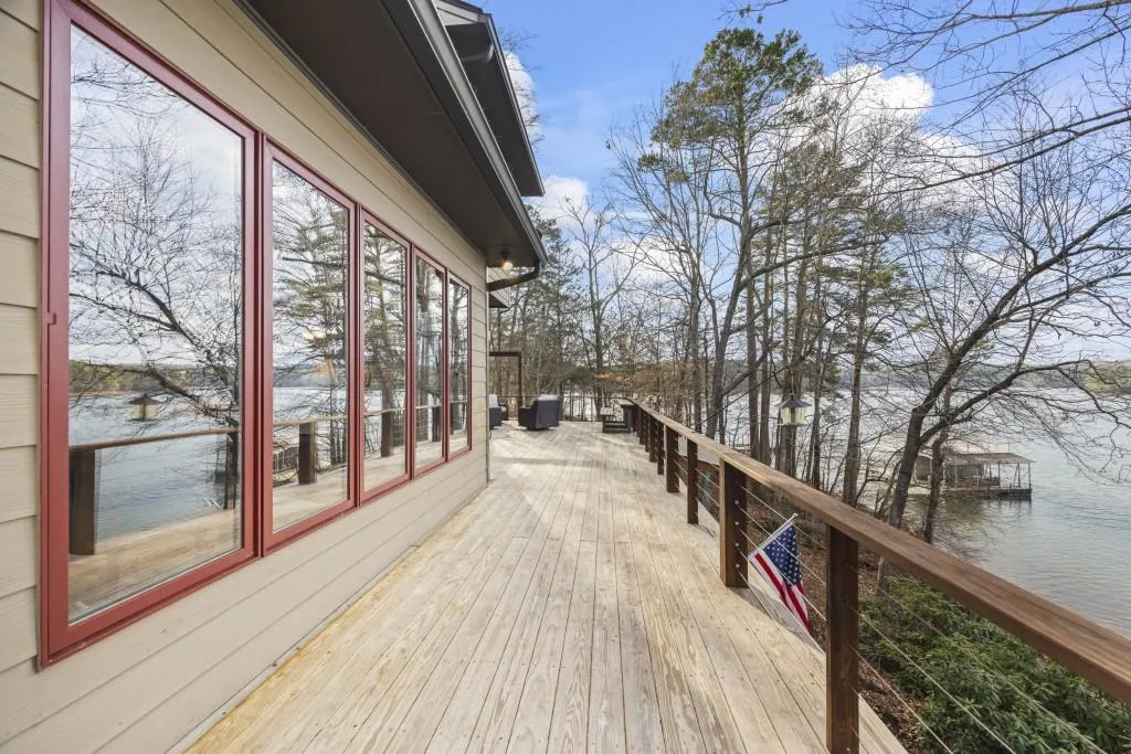 Toccoa, Georgia 30577, United States, 4 Bedrooms Bedrooms, ,4 BathroomsBathrooms,Residential,Pending,4413