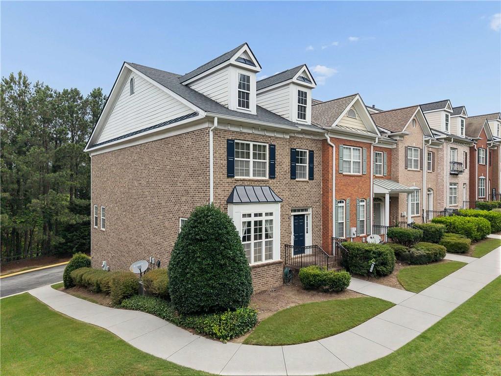 330 Holbrook Road 7