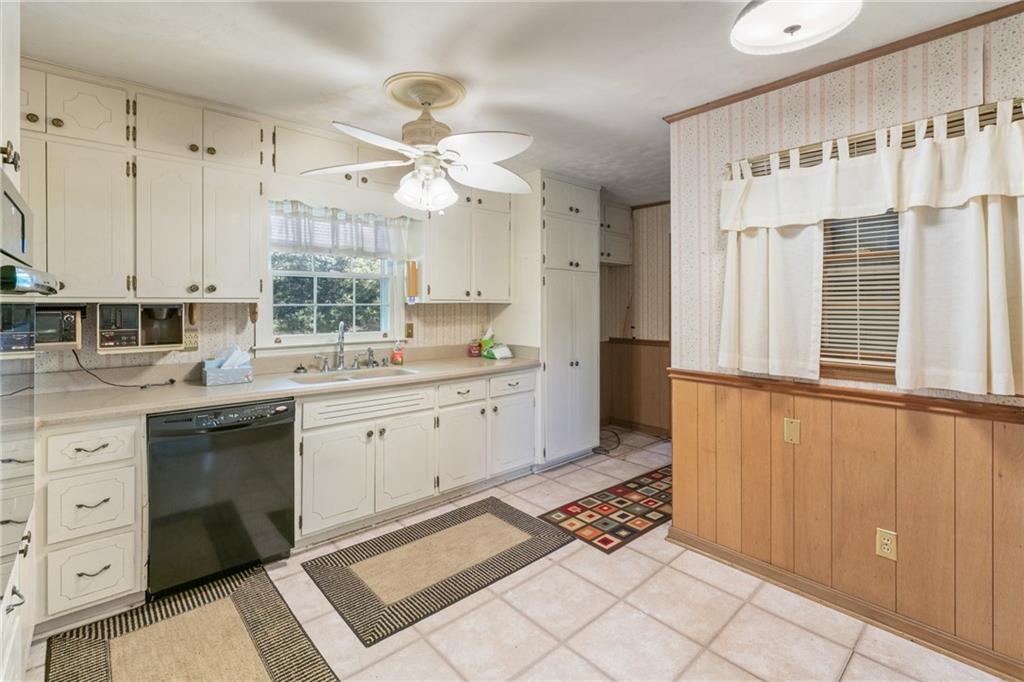 1788 Hammond Woods Circle, Marietta, Georgia image 10