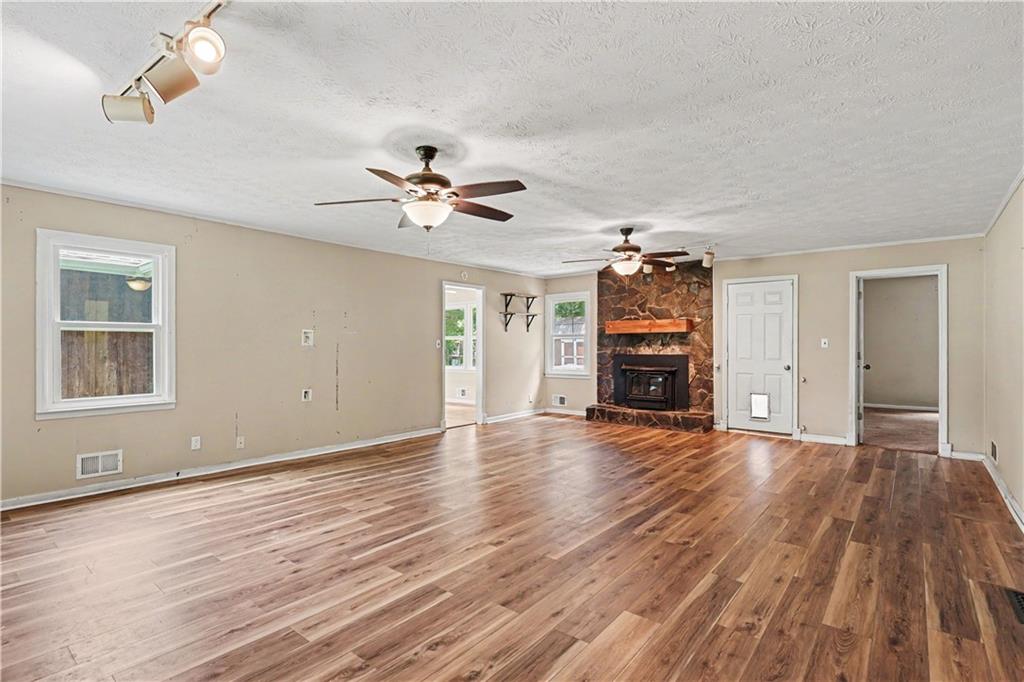1422 Zebulon Road