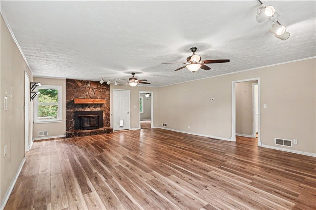 1422 Zebulon Road