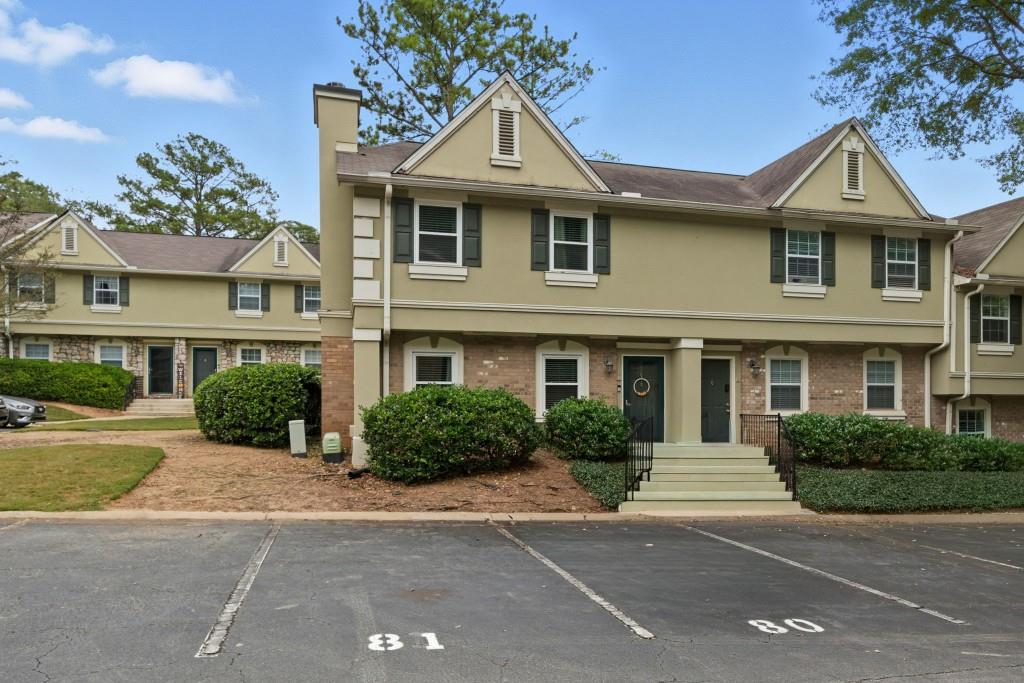 6900 Roswell Road G1