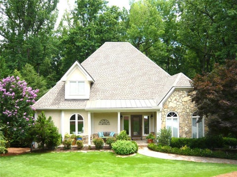 Homes For Sale - 9370 Bluffwind Chase<br/> Roswell, GA 30076