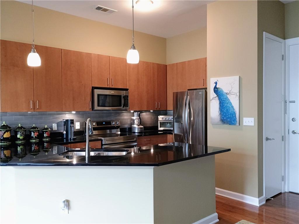 711 Cosmopolitan Drive NE 123