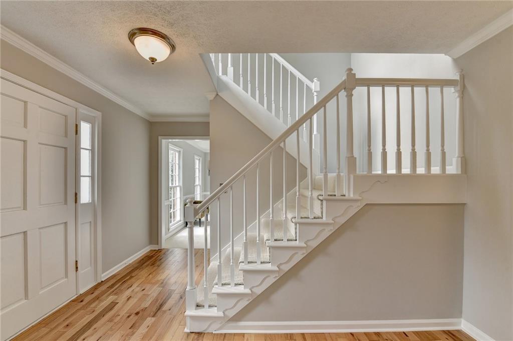 2451 Meadowglen Trail