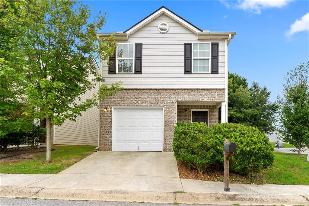Beautiful two-story home with attached garage! Rare corner unit!!! Built 2018!! The main level features a spacious living room that connects seamlessly to the dining area, and a modern kitchen with an island that doubles as a breakfast bar. A half bath and access to the private backyard with patio complete the first floor. Upstairs you’ll find the owner’s suite with a private bath and walk-in closet, two additional bedrooms, a loft, a full bath, and the laundry room for added convenience.
Located in a quiet, newer community in the heart of Conyers, this home offers easy access to schools, shopping, restaurants, and I-20. Freshly painted and move-in ready, this property provides excellent versatility:
No rental restrictions – great for investors seeking rental income
Low HOA fees – affordable and easy to maintain
Perfect for homeowners looking for a modern home in a safe, growing area
Whether you’re searching for your next residence or a smart investment opportunity, this home checks all the boxes!
