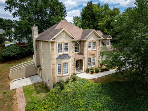 Homes For Sale - 2703 Mayfield Court<br/> Lawrenceville, GA 30043