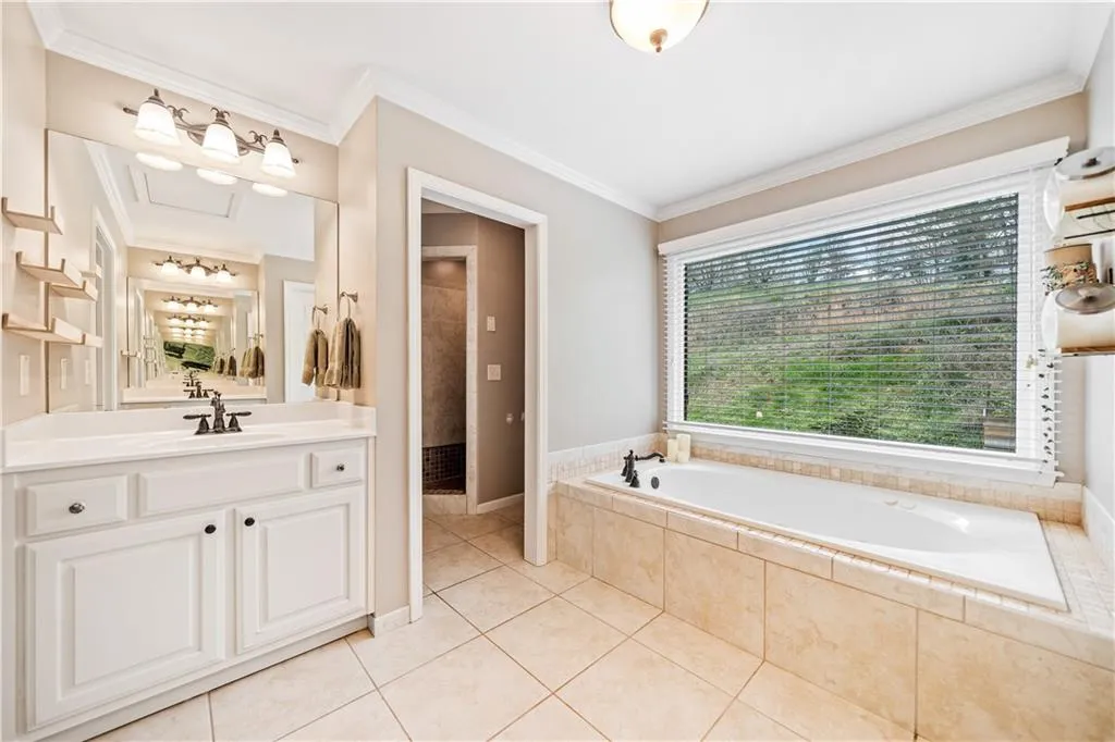 Ball Ground, Georgia 30107, United States, 3 Bedrooms Bedrooms, ,4 BathroomsBathrooms,Residential,Active,110374