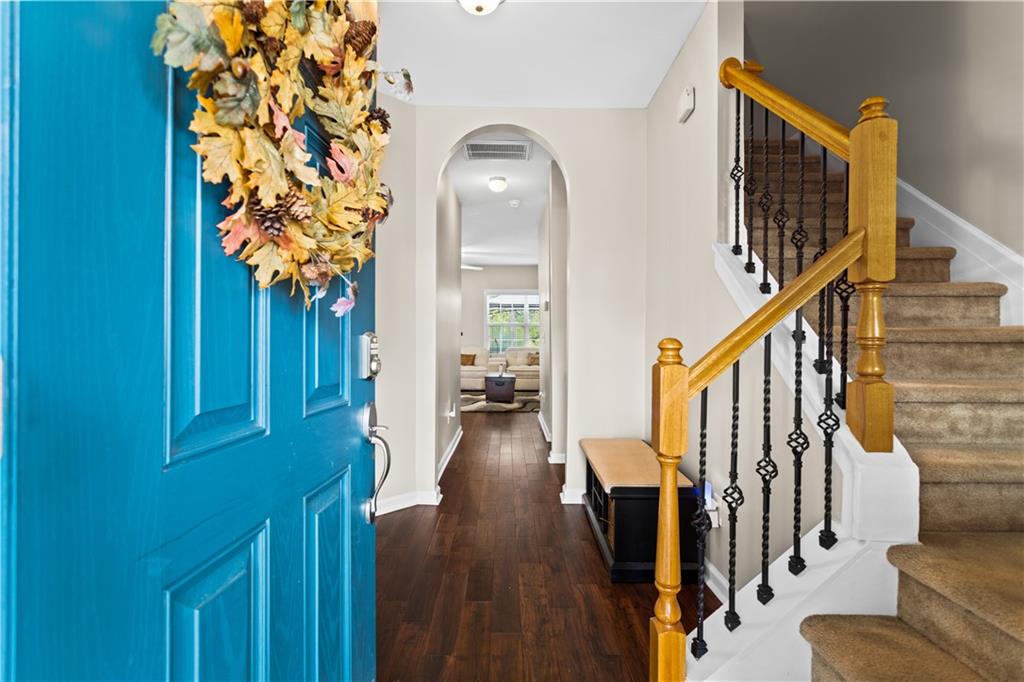 2462 SUWANEE POINTE Drive