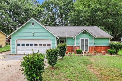 Homes For Sale - 8780 Ansley Way<br/> Jonesboro, GA 30238